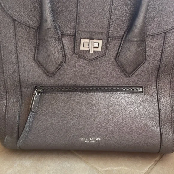 HENRI BENDEL | Silver Crome Bag - Picture 2 of 9